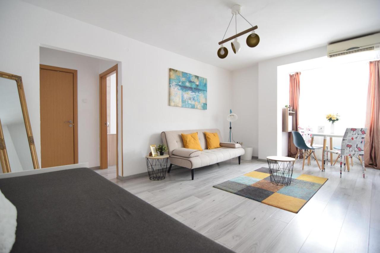 Cozy Apartment Balcescu Bucareste Exterior foto